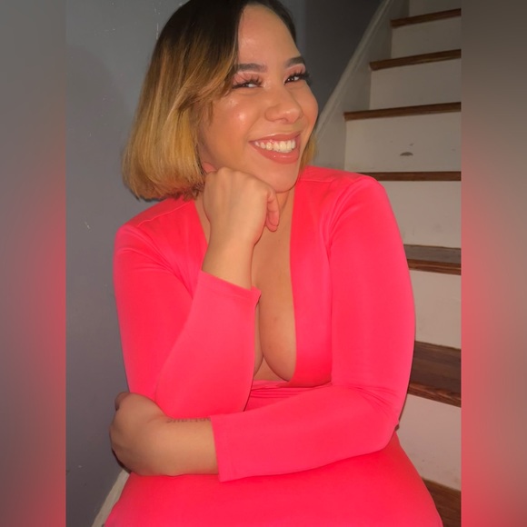 Pink dress, long sleeve and open back🌸 - Picture 1 of 3